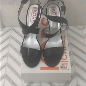Michael Kors black patent Heeled sandals sz9.5